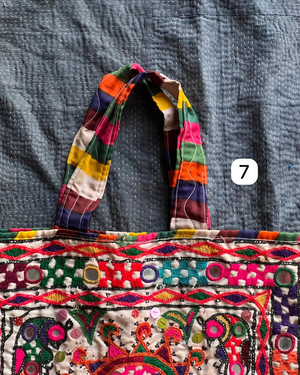 BisouVintageStore Bags